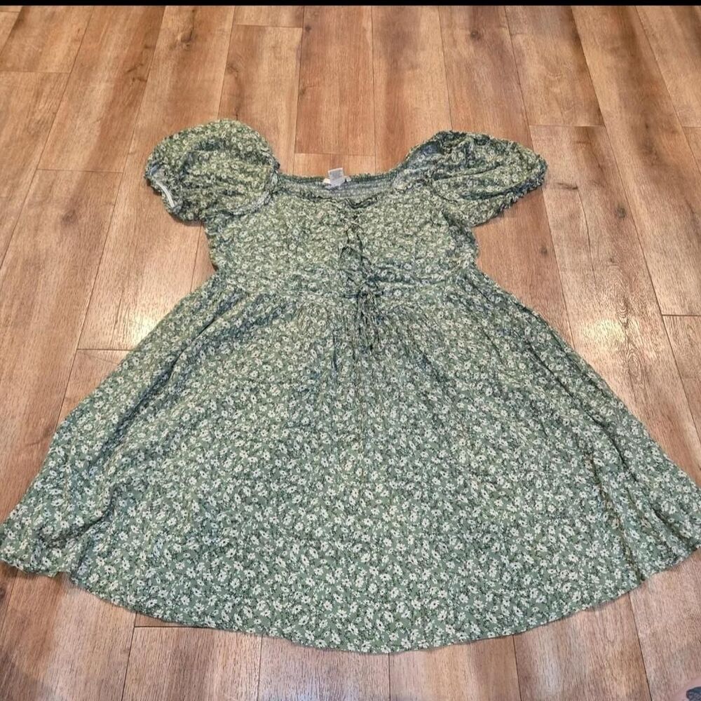 Pass-port Women's Green Dress